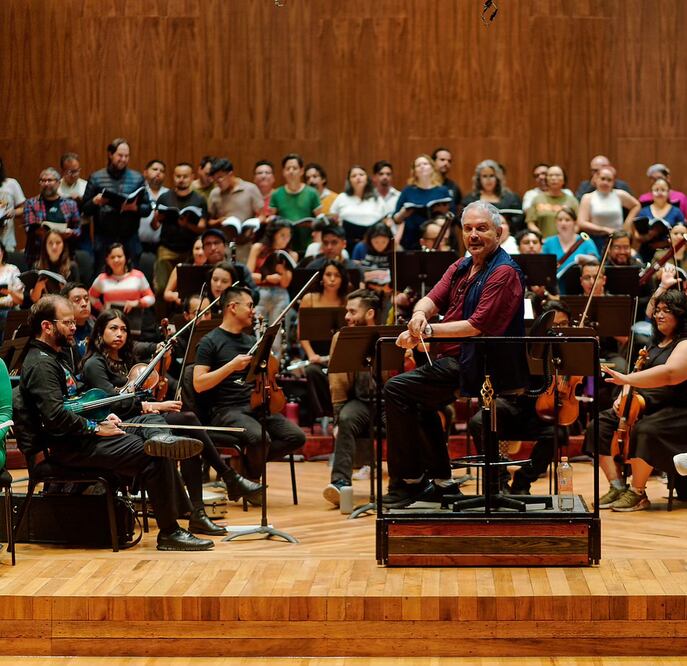 Réquiem Re menor, K 626 de Mozart en la Sala Silvestre Revueltas Centro Cultural Ollin Yoiztli, dirigida por el maestro Enrique Patrón de Rueda. Foto: Filarmónica de las Artes