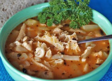 Pozole de pancita, el guiso de Doña Ángela para terminar el mes