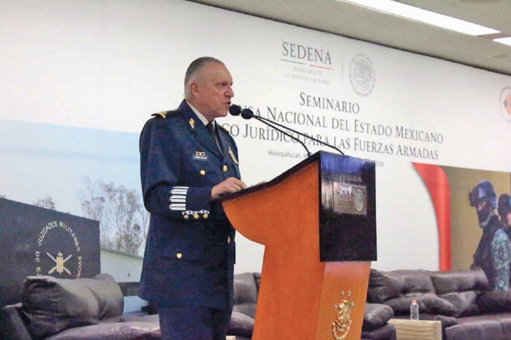 General experimentado. El nuevo secretario de la Defensa es un hombre maduro, experimentado, leal, con mucha experiencia, dijo el general Salvador Cienfuegos del Luis Cresencio Sandoval González (ESPECIAL)