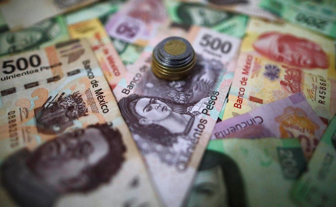 Mexico has focused on investing in Pemex and welfare programs - Photo: Edgard Garrido/REUTERS