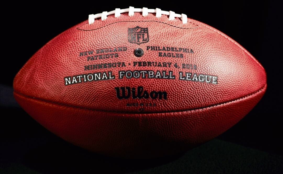 An official ball for the NFL Super Bowl LII football game from the Wilson Sporting Goods Co. in Ada, Ohio - Photo: Rick Osentoski/AP