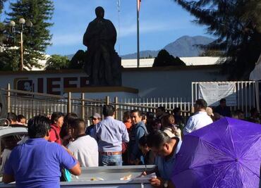 Se concentra CNTE en varios puntos de Oaxaca