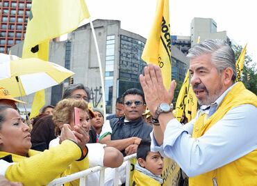 Flores dice que no habrá simulación en el PRD