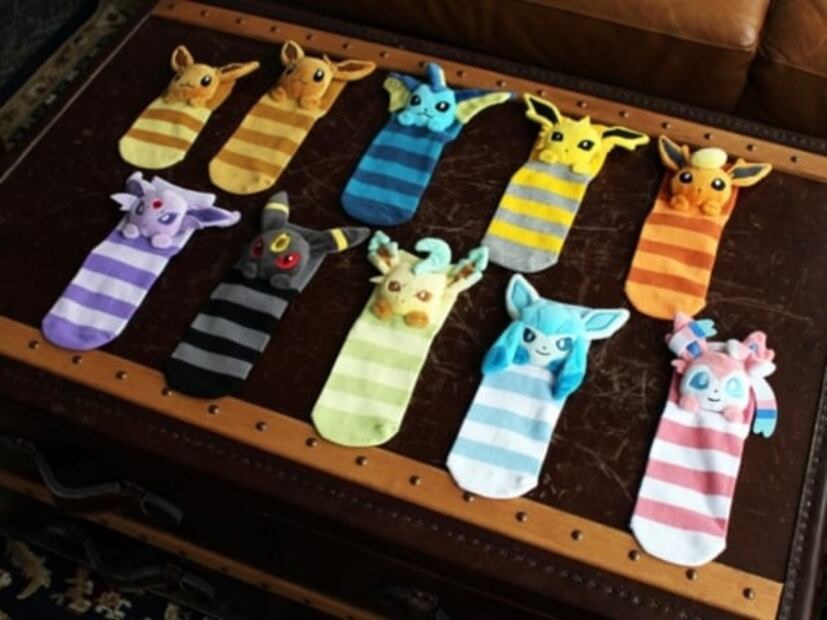 Lanzan calcetines de Pokémon y se vuelve viral