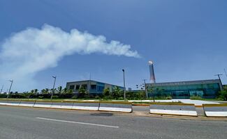 Protestan por escuelas junto a la Refinería Olmeca en Tabasco; padres de familia exigen reubicación de centros educativos