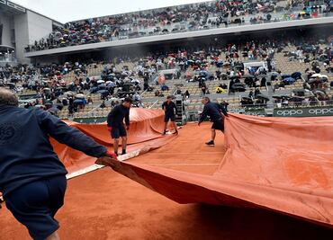Suspenden semifinal Djokovic-Thiem por lluvia; se jugará el sábado