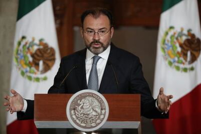 Luis Videgaray se reúne con coordinadores del Senado