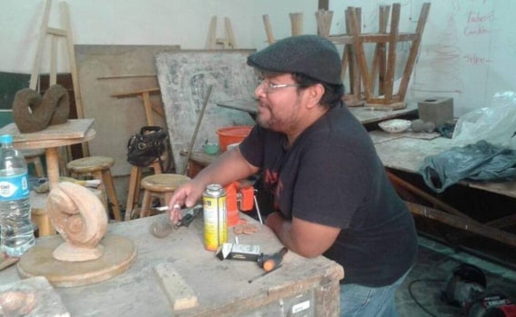 El hombre que le da vida al barro