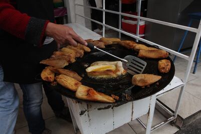 Descuidar porciones de comida provoca aumento de peso: especialista