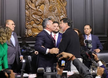 Con el himno de fondo, Alito Moreno y Noroña se agarran a golpes en el Senado; este es el video