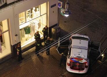 Reportan toma de rehenes en tienda de Apple en Ámsterdam