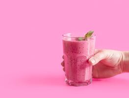 El curioso cambio en tu cuerpo al reemplazar una comida por un batido de frutas; ¿es realmente saludable?