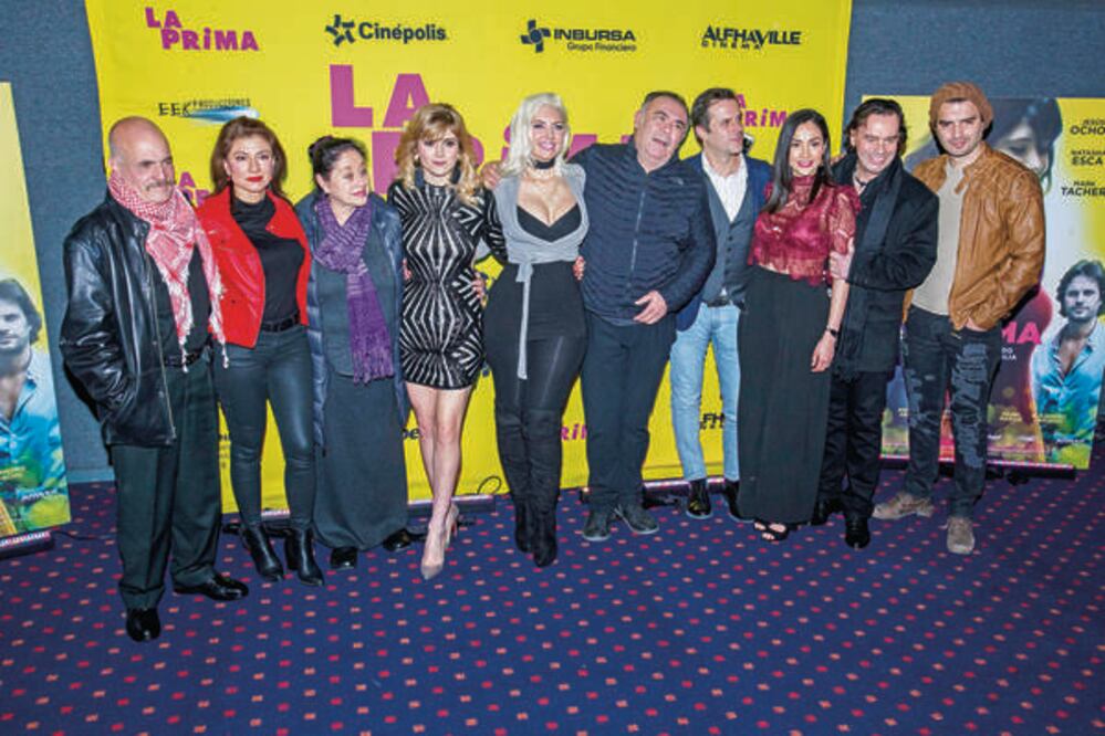 El elenco de la cinta que marca el regreso de Madow, al centro, al mundo de la actuación (CAMILA MATA. EL UNIVERSAL)