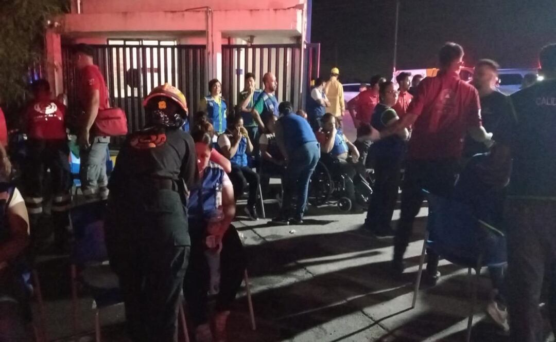Evacuan a 276 trabajadores por aparente fuga de amoniaco en empresa de El Carmen, Nuevo León; 56 resultaron intoxicados. Foto: Marcela Perales