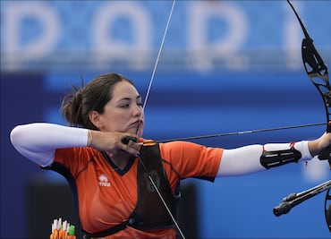 ¿Quién es Gaby Schloesser, la arquera mexicana que representó a Países Bajos en la lucha por el bronce contra México?
