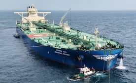 Un barco de Corea del Sur logra cruzar el estrecho de Ormuz antes de cierre de Irán; 24 buques siguen varados