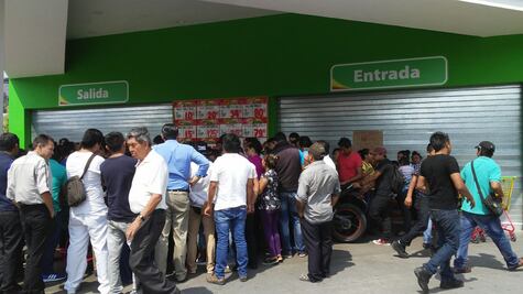 Continua paro laboral en tiendas departamentales en Guerrero