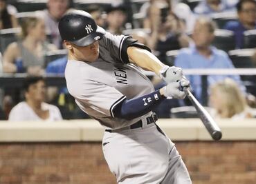 Judge pega batazo al cielo