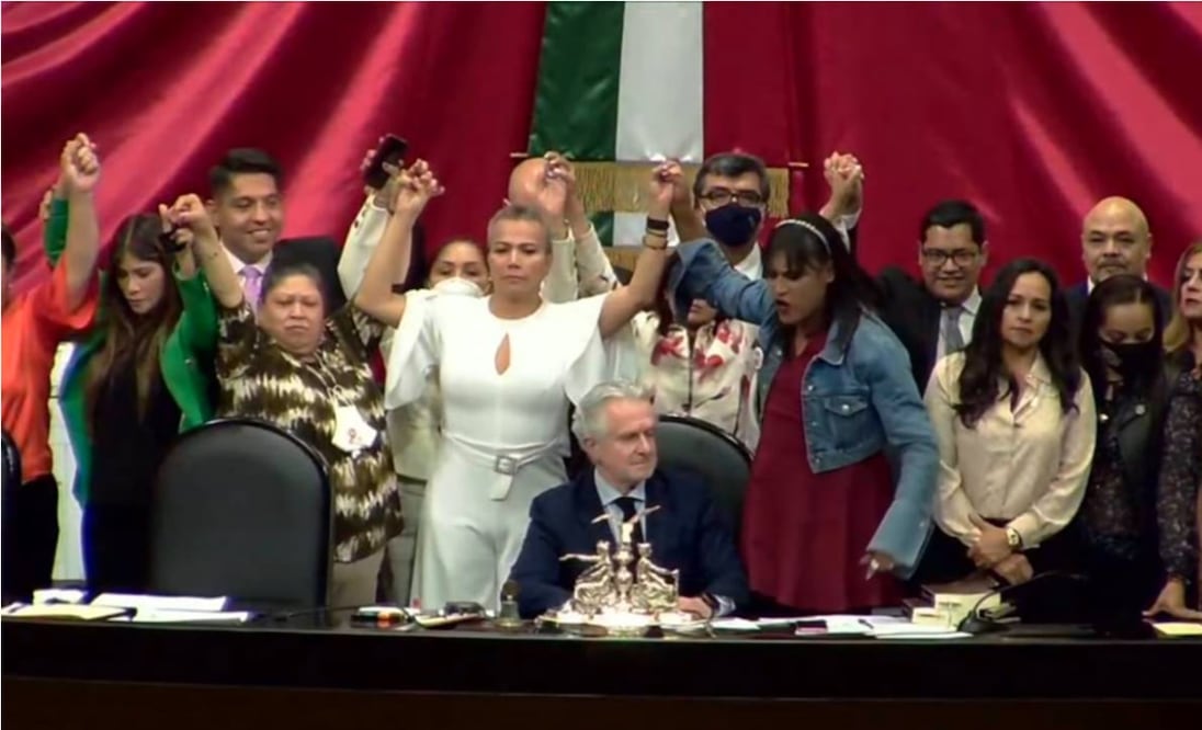 La Conapred señaló que tanto en las discusiones como en los debates, se debe acatar lo que establece el artículo 1 constitucional que obliga a todas las autoridades a prohibir cualquier forma de discriminación. Foto: especial