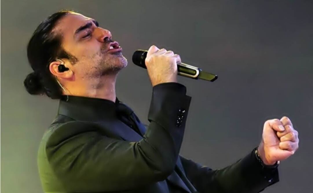  Alejandro Fernández gave an energetic performance. (Photo: Felipe Trueba/Archivo EFE) 