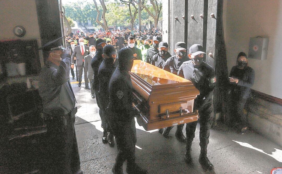 El exgobernador fue despedido en una misa el sábado. Foto: Carlos Zepeda. EL UNIVERSAL