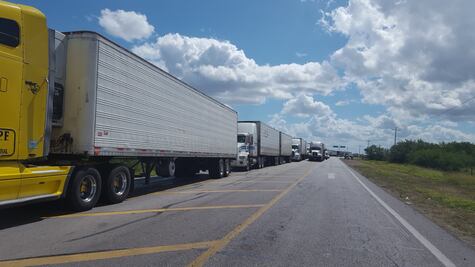 Tamaulipas: campesinos cierran carretera a la frontera