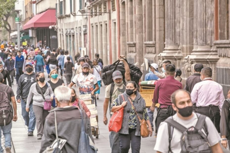Capitalinos abarrotan, de nuevo, calles del Centro Histórico 