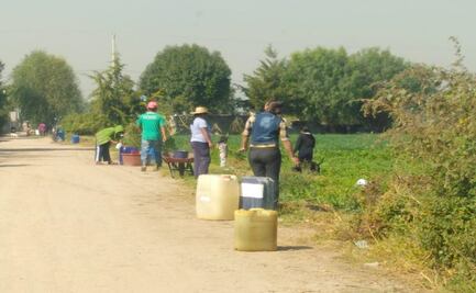 Fuga de diésel por accidente de pipa en Hidalgo provoca rapiña