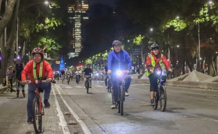 Paseo nocturno en bici reúne a 40 mil personas; celebran el Día del Amor y de la Amistad