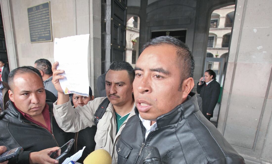 Queja. Jorge Díaz es uno de dos sobrevivientes de la agresión en la zona colindante con Guerrero y Michoacán. (JORGE ALVARADO. EL UNIVERSAL)