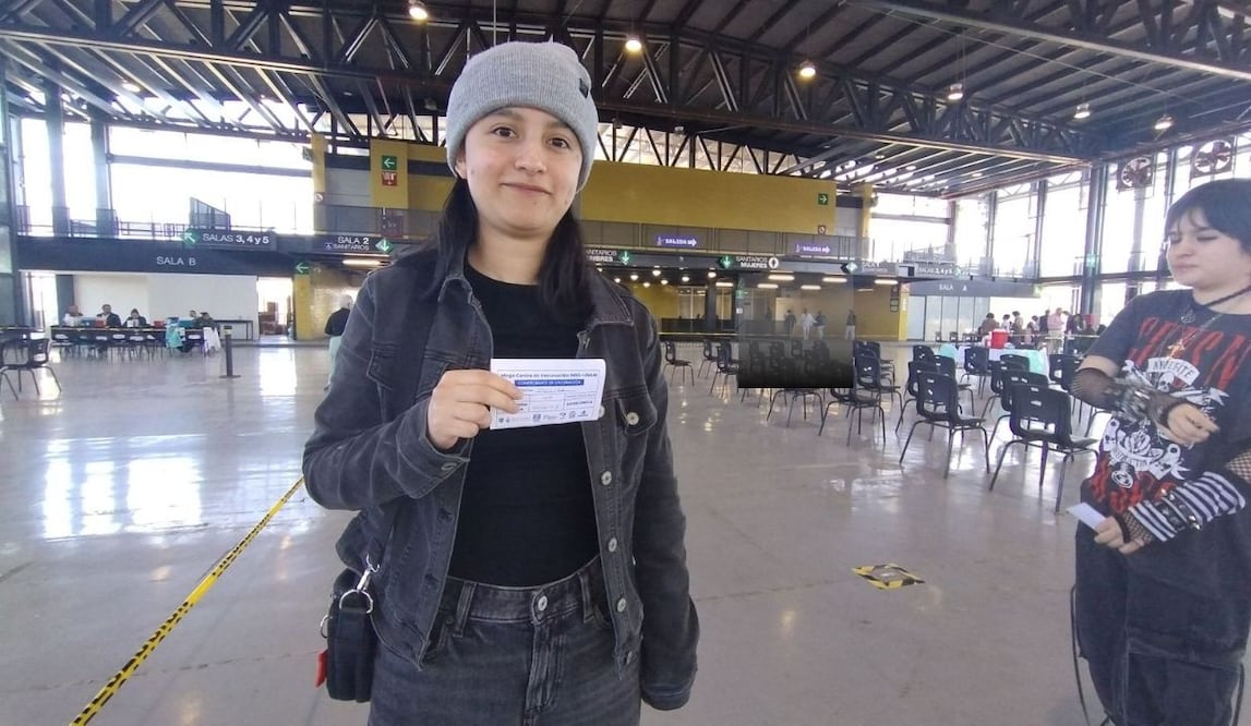 Vacunación contra sarampión en la UNAM; estudiantes y trabajadores acuden sin filas. Foto: Arantxa Meave