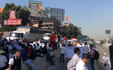 Recicladores colapsan ambos sentidos de la autopista México-Pachuca