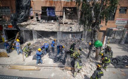 Descartan heridos por derrumbe de edificio en demolición en Tlalpan 