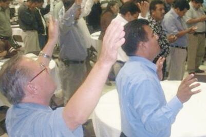 Evangélicos alistan encuentro con AMLO