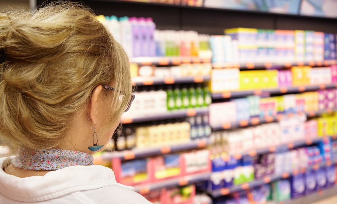 El consumo de bienes y servicios nacionales retrocedió 0.1% . Imagen: Freepik