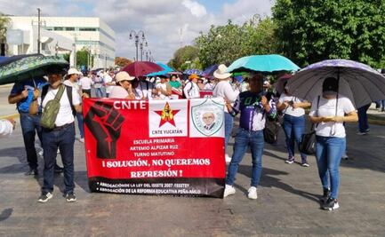 Miles de maestros continúan protestas en Yucatán; plantón frente a Palacio de Gobierno suma dos semanas