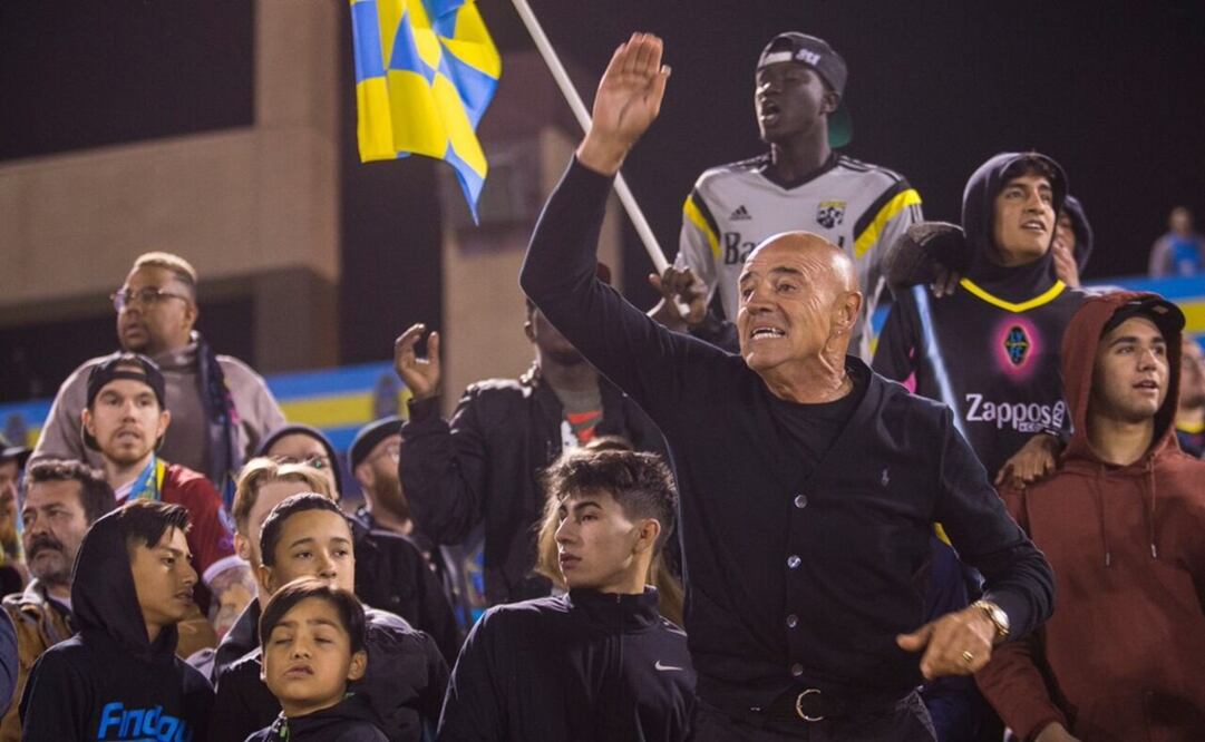 Twitter (@lvlightsfc)