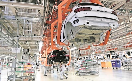 Mete reversa en México el sector automotriz