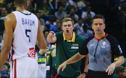 Tras falla garrafal, expulsan a árbitros del Mundial de Basquetbol