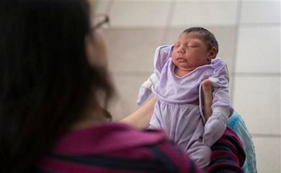 Brazilian officials have recorded 3,670 suspected cases of microcephaly since October. (Photo: AP) 