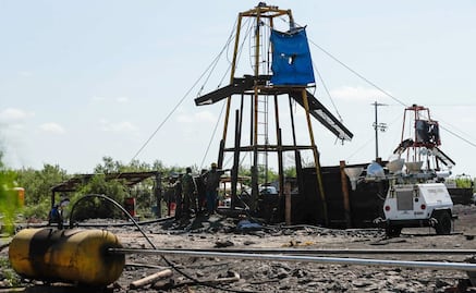 Inundación no cede en rescate de mineros en Coahuila; agua supera los 41 metros en pozos 