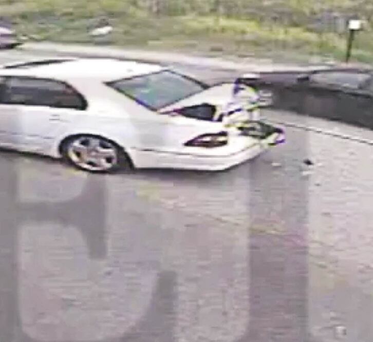 Aparece nuevo video del accidente automovilístico de Caitlyn Jenner