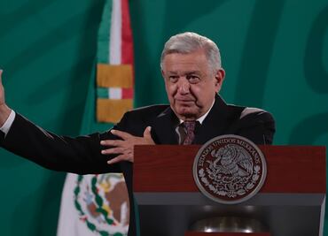 AMLO firma decreto para fortalecer el sistema de aduanas