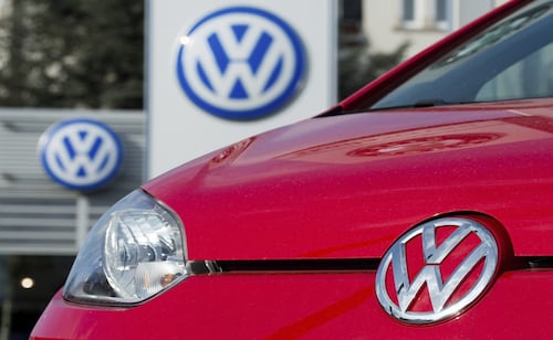 Volkswagen aprueba Plan de Futuro 2030; contempla 50 mil despidos y deja en duda el futuro de Seat
