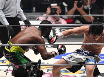 Un sencillo nocaut le dio la victoria a Floyd Mayweather sobre Mikuru Asakura