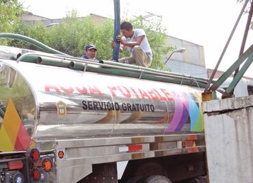 “Tiran el agua a lo desgraciado; la desperdician”