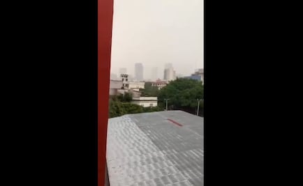 Habitantes captan lluvia desde distintos puntos de la CDMX