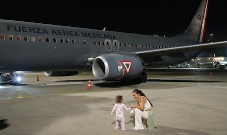 "Confiábamos en AMLO": Testimonios de los primeros mexicanos que logran "el milagro" de salir de Israel