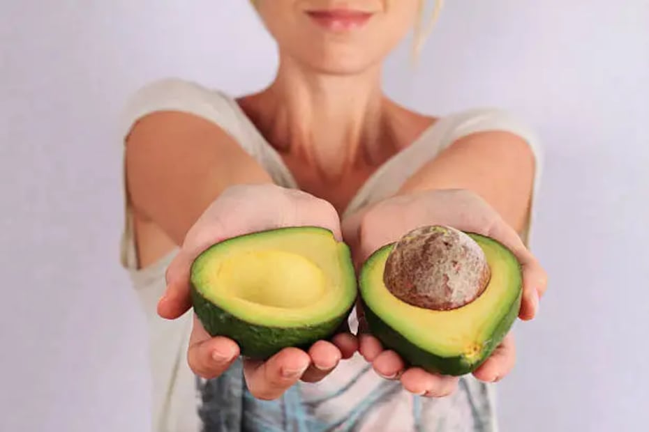 El origen del aguacate proviene de Mesoamérica, pero sus primeros registros comestibles fueron hallados en Puebla. Foto: Unsplash