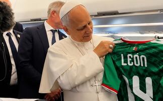 Papa León XIV posa con playera de la Selección Mexicana; envía mensaje de unidad rumbo al Mundial 2026